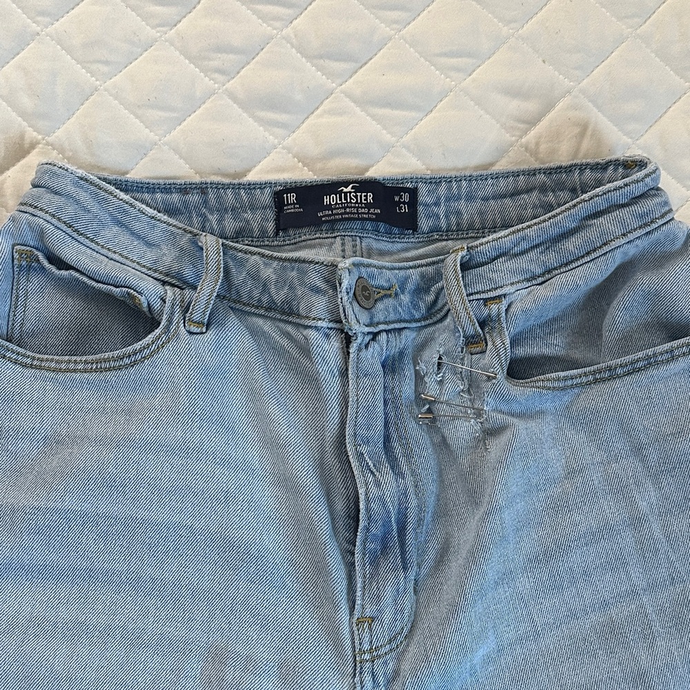 Hollister Slim Straight Jeans in Light Blue